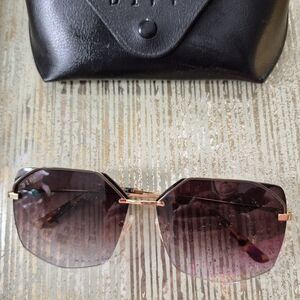 Diff Eyewear Gold-Frame Sunglasses with Purple Gradient Lenses